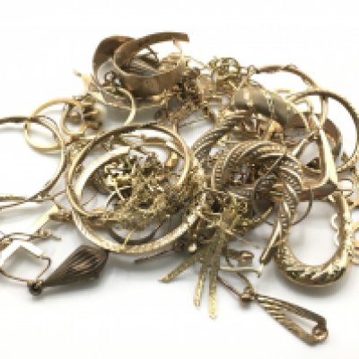 A collection of gold and other jewellery weight approximately 38g