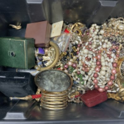 A box of costume jewellery.