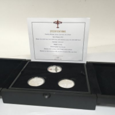 A Silver Proof Three coin set Battle of Britain in a fitted case 925 silver each coin 28.28g limited edition 121/495