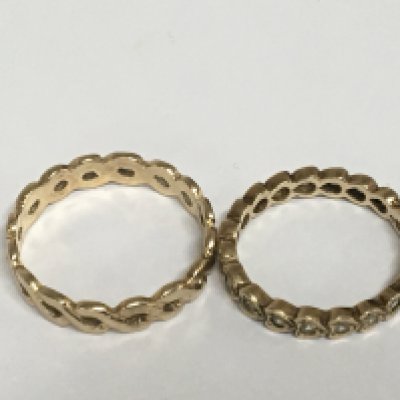 Two 9carat gold eternity rings weight 4.5g