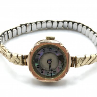 A 9 carat gold ladies watch for restoration, 20.8g. Postage category A