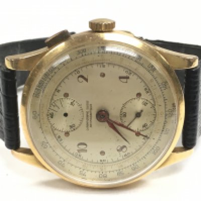 An 18ct gold cased Mens vintage watch , Total weight 40g. Postage category a