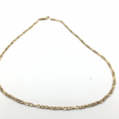 A 9ct gold necklace. 9.7g and 47cm long. Postage A