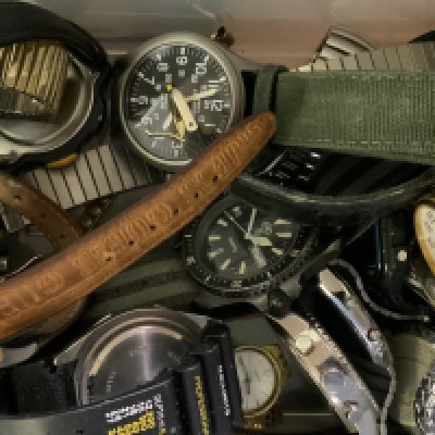 A small collection of mixed fashion watches. (B)