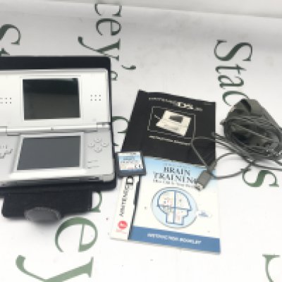 A Nintendo D.S. With 1 Game And Charger. No Reserve.