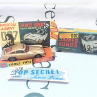An Early Boxed Corgi James Bond Aston Martin D.B.5 #261.