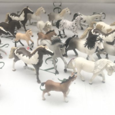 A Collection Of 20 Schleich Horses, Various Breeds And Poses. No Reserve.