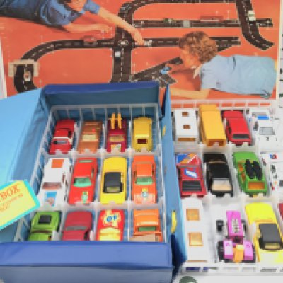 A Matchbox Carry Case With Diecast Cars in Good Condition And A Boxed Roadmaker. No Reserve.
