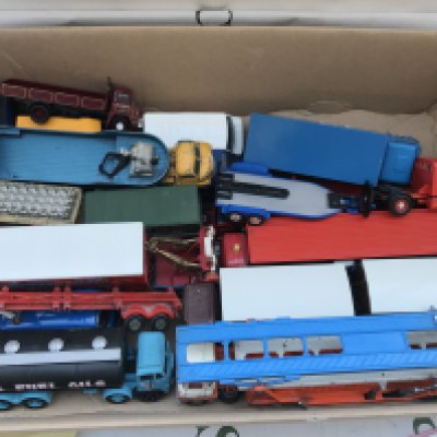 A Collection Of Loose Diecast Lorrys. No Reserve.