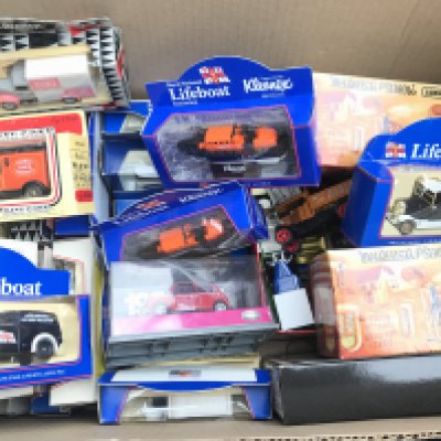 A Box Containing Matchbox Models Of Yesteryear. Days Gone Etc. No Reserve.