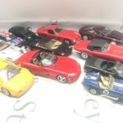 A Collection of Un Boxed Diecast. Varied Scales. Including Maisto. Burago. Franklin Mint Etc. No Reserve.