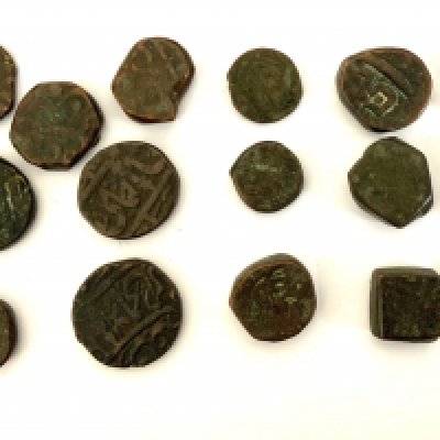 16 Ancient Indian Empire Paisa copper coins. NO RESERVE