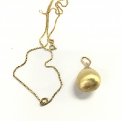 An 18ct gold chain 6.31g and a pendant marked 293 4g
