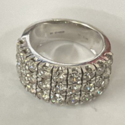 Certificated 9ct white gold band set with three rows of RBC diamonds (4.00ct). Cert no. WGI9634153881. Postage category A.