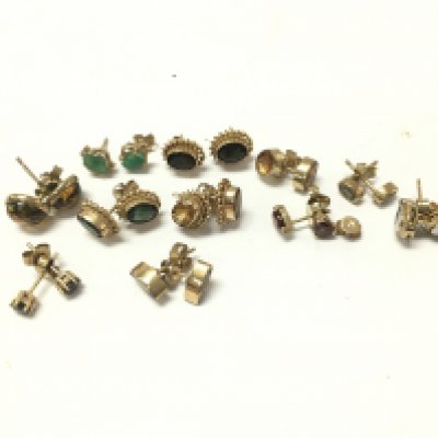 9ct gold semi precious stone earrings , 14.1g total weight . Postage category A