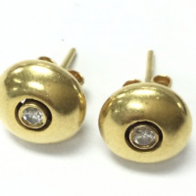 18ct gold diamond set stud earrings, 5.9g total weight.postage category A
