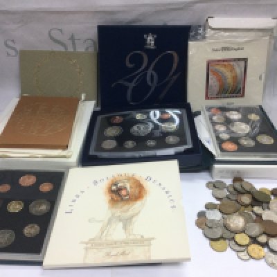 A collection of coins including decimal sets and loose examples. Shipping category D.