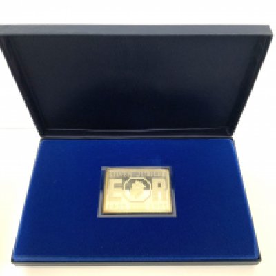 A Silver Jubilee 1952-1977 Elizabeth commemorative stamp 10p (75g)