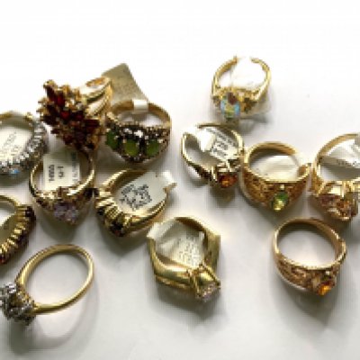 A mixed lot of stone set modern costume rings. (A)