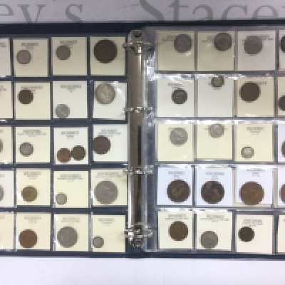 An album of British coinage. Shipping category B.