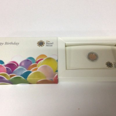 A 2010 gold quarter sovereign from the Royal Mint in presentation Happy Birthday box.