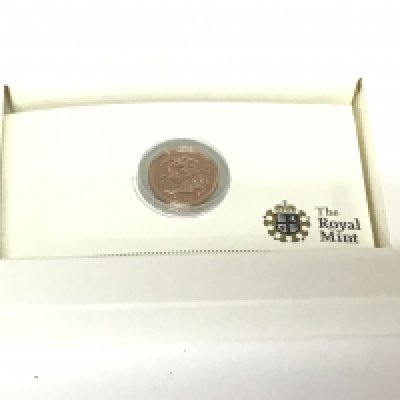 A 2010 gold half sovereign from the Royal Mint in Happy Birthday presentation box.