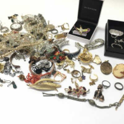 A collection of costume jewellery including silver items. Postage B