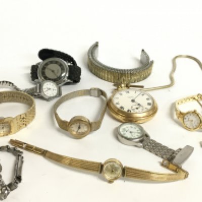 A mixed collection of watches including Smiths, Ingersoll, Lorus. This lot cannot be posted