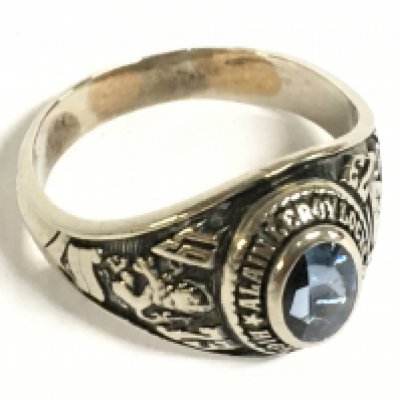 A 10 ct gold college ring, 5.2g, size O/P. Postage category a