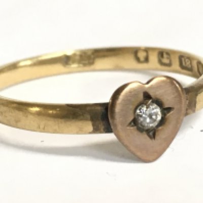 A rare Victorian Bunhead hallmarked 18 carat gold ring. 1.9g. Size O. Postage category A