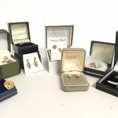 A collection of earrings, mostly 9 carat gold. Postage category B
