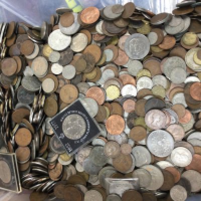 A large collection of approximately 30kg of assorted British coinage