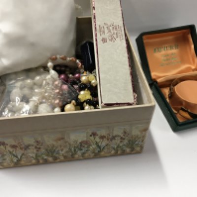 A collection of costume jewellery, including some silver.