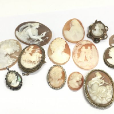 A collection of cameos including some mounted. This lot cannot be posted