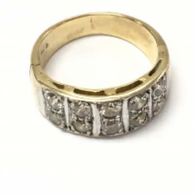 A 9ct gold ring set with 10 diamonds. Size M and 4.21g. Comes with Gem report. Postage A
