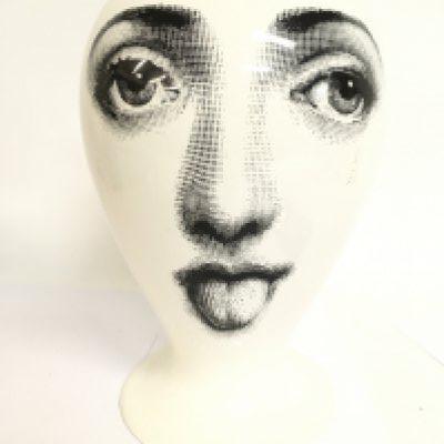 A Foransetti Bitsossi ceramic Jar, with no cover. 26cm tall. No 195/299