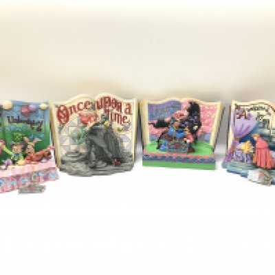 Boxed Disney Traditions Showcase Collection Storybook ceramic figures groups. Figures including 4043627 Enchanting Kiss, 4059729 The Greatest Honour is having you as a daughter, 4031484 Undersea Dreaming. No obvious damage or restoration This lot cannot be posted