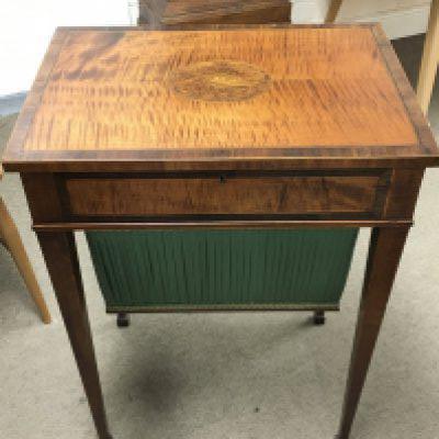 An early 19th century satin walnut and inlaid work box with a hinged top dimensions 54x38x72cm.