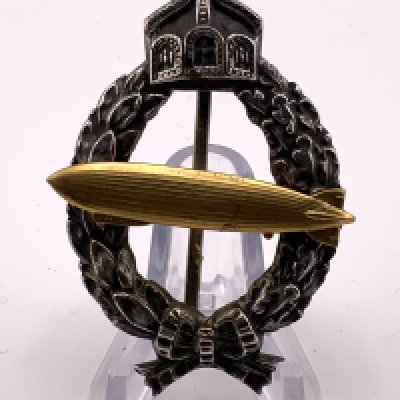 A Retrospective example of a WW2 issue Prussian imperial Zepplin crew/pilots badge. (A)