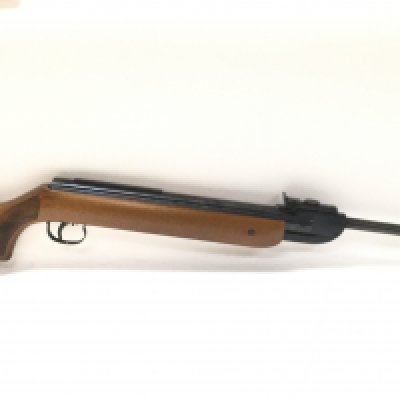 A vintage Original Mod 35, 0.22 calibre air rifle. Made in Germany. 112cm long. This lot cannot be posted