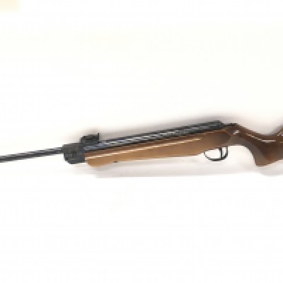 Webley Hawk 0.22 calibre vintage air rifle. 102cm This lot cannot be posted