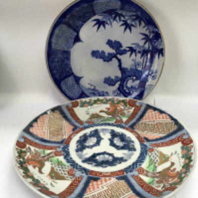 A Chinese export porcelain blue and white plate, blue and white ginger jar (no cover) and other ceramics. Shipping category D.