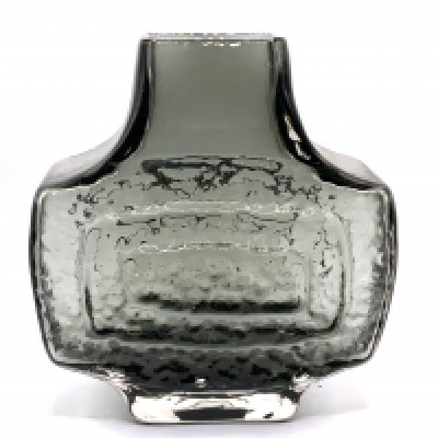 Whitefriars pewter TV vase, designed by Geoffrey Baxter, 17.5cm high.