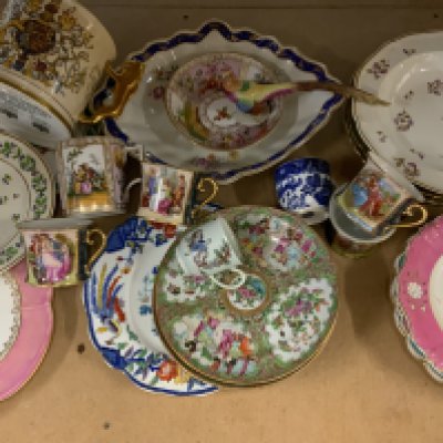A mixed lot of English and European porcelain (D)
