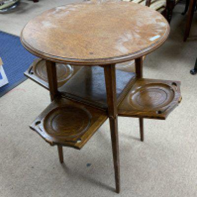 A small 1930s oak folding cake stand / side table. (D)