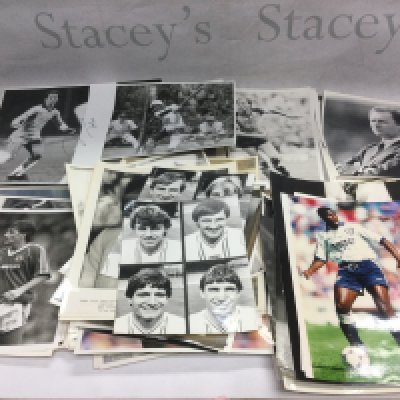 A box of approx 160 sporting photos, mostly football players from the 1980s & 90s, including some signed examples. Shipping category B.