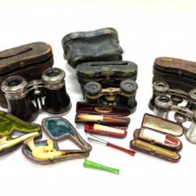 A small collection of vintage opera glasses and cheroot holders. (D)