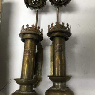 A pair of G W R lamps ( no funnels ) together with metal ware and a dressing table set .