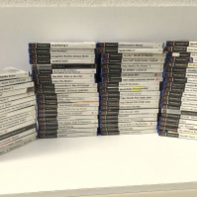 A collection in excess of 70 boxed PlayStation 2 games. No reserve