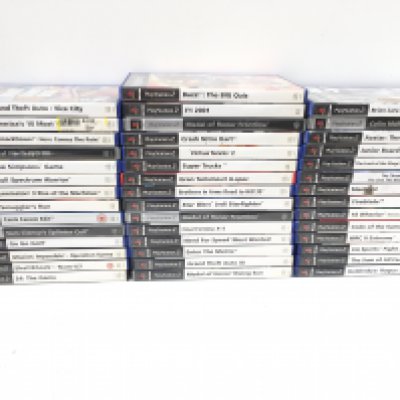 A collection in excess of 40 boxed PlayStation 2 games. No reserve